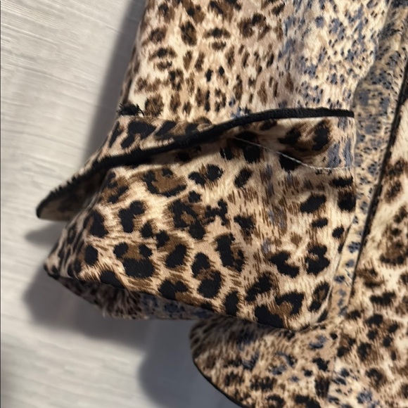 Corina Size L Brown and Black Leopard Print Blazer with Wide Collar - Picture 5 of 7